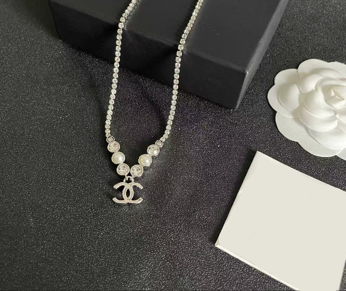 [AuraJewelry]Double C Necklace with Pearls & Cubic Zirconia