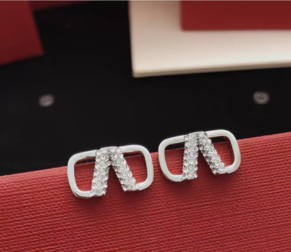 [AuraJewelry]V-shaped stud earrings