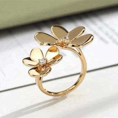 ¡®AuraJewelry¡¯CLOVER COMOS GOLD DIAMOND RING