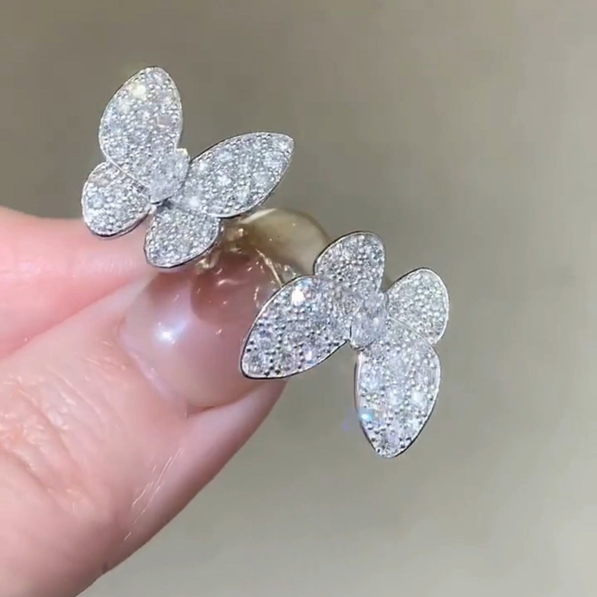 ¡®AuraJewelry¡¯TWIN SILVER BUTTERFLY DIAMOND RING