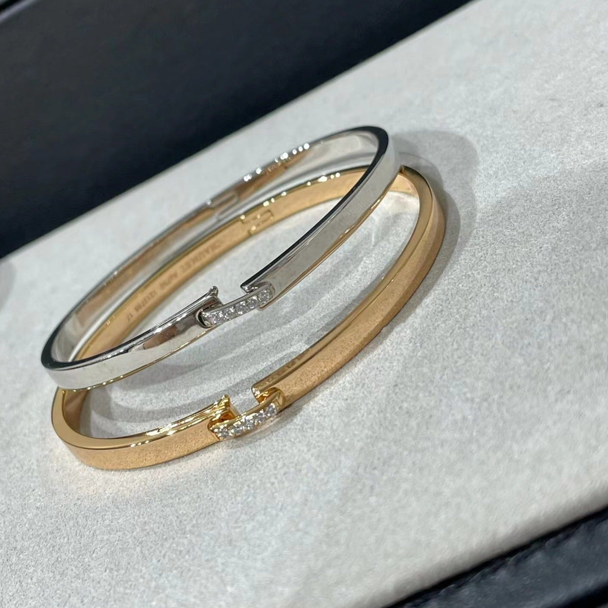 ¡®AuraJewelry¡¯LIENS EVIDENCE DIAMOND BRACELET