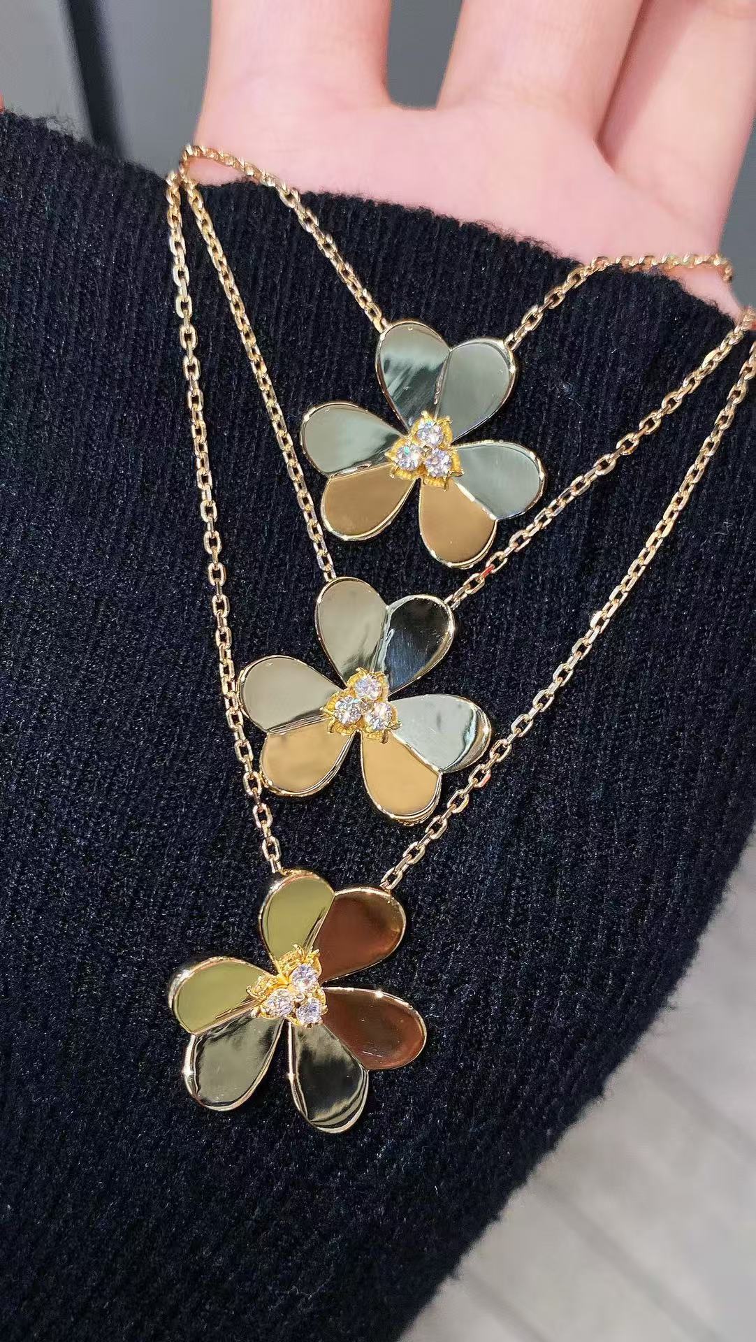 [AuraJewelry]FRIVOLE GOLD FLOWER NECKLACE2