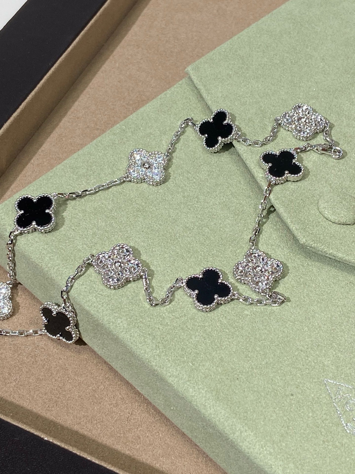 [AuraJewelry] Four-Leaf Clover Ten Elements Panda Diamond Silver Necklace