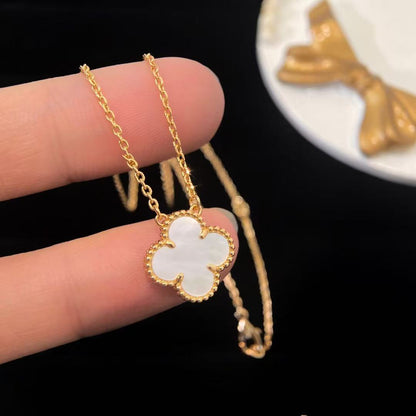[AuraJewelry]CLOVER MINI 15MM WHITE MOTHER-OF-PEARL NECKLACE