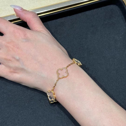 [AuraJewelry]New CLOVER 5 MOTIF ROCK CRYSTAL BRACELET