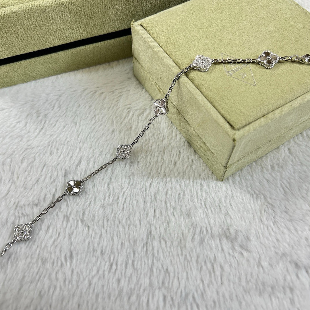 [¡®AuraJewelry¡¯]CLOVER 6 MOTIF DIAMOND LASER BRACELET