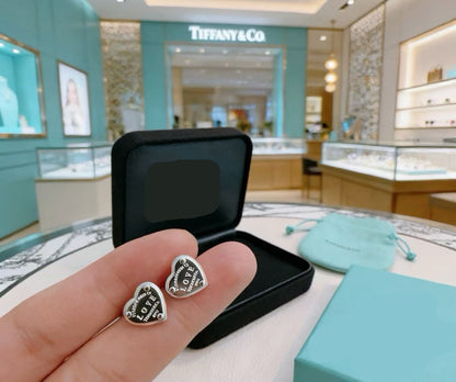 [AuraJewelry]New Heart-Shaped Stud Earrings
