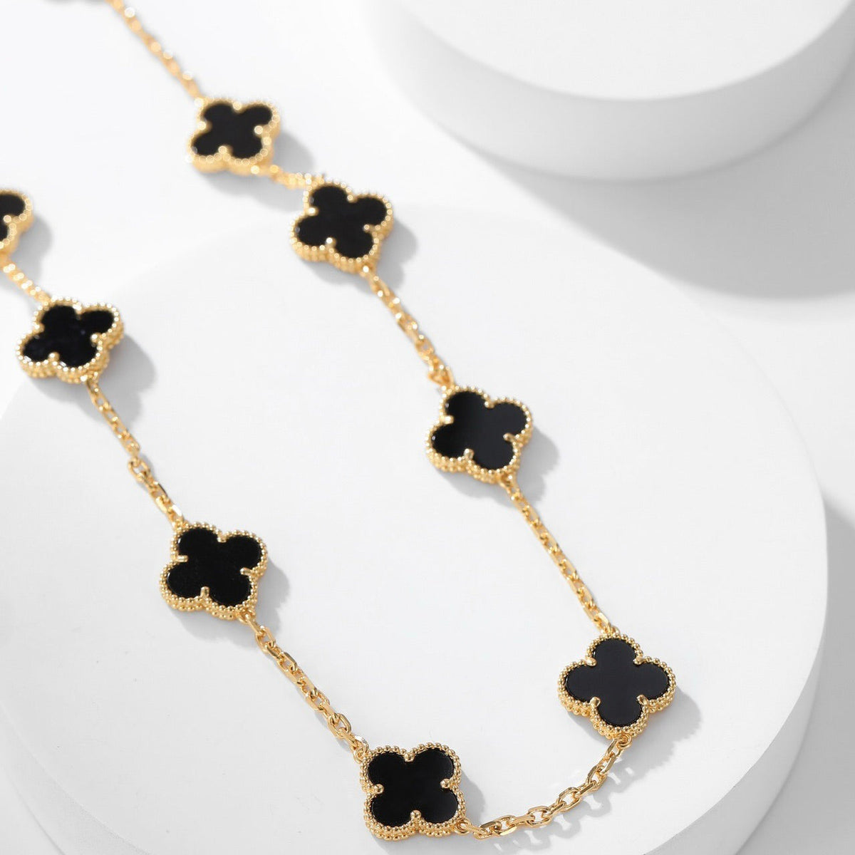 ¡®AuraJewelry¡¯CLOVER 10 MOTIFS ONYX NECKLACE
