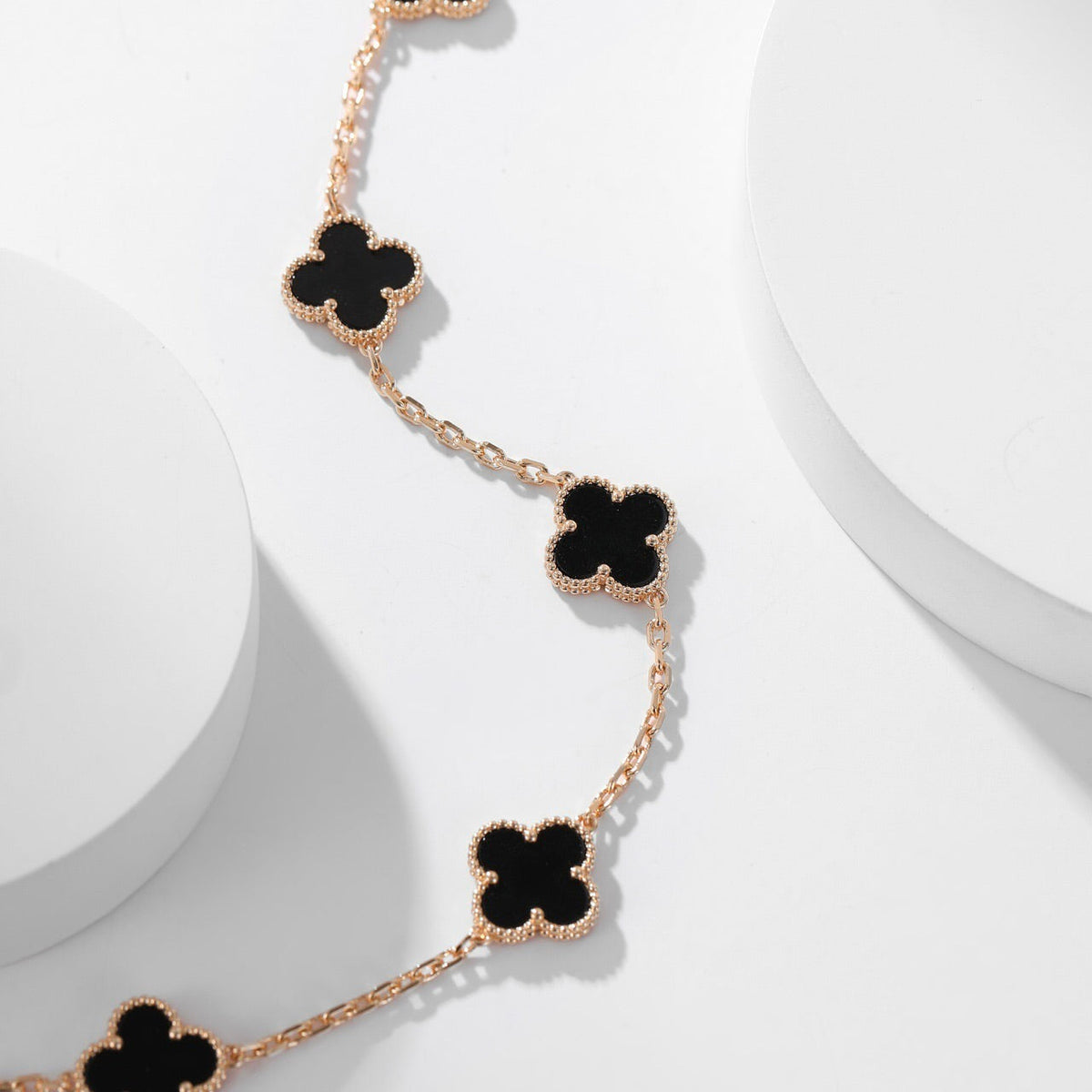 ¡®AuraJewelry¡¯CLOVER 10 MOTIFS ONYX NECKLACE