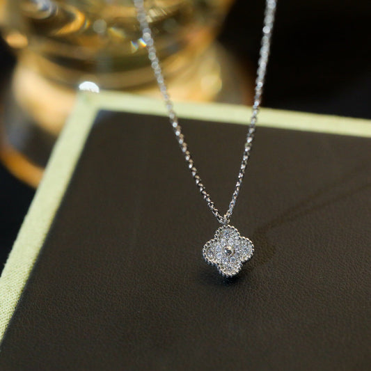 ¡®AuraJewelry¡¯CLOVER MINI 9.5MM PENDANT DIAMOND NECKLACE