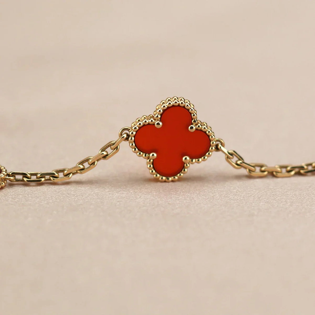 [AuraJewelry]New  CLOVER 5 MOTIF RED CORNELIAN BRACELET COLLECTION