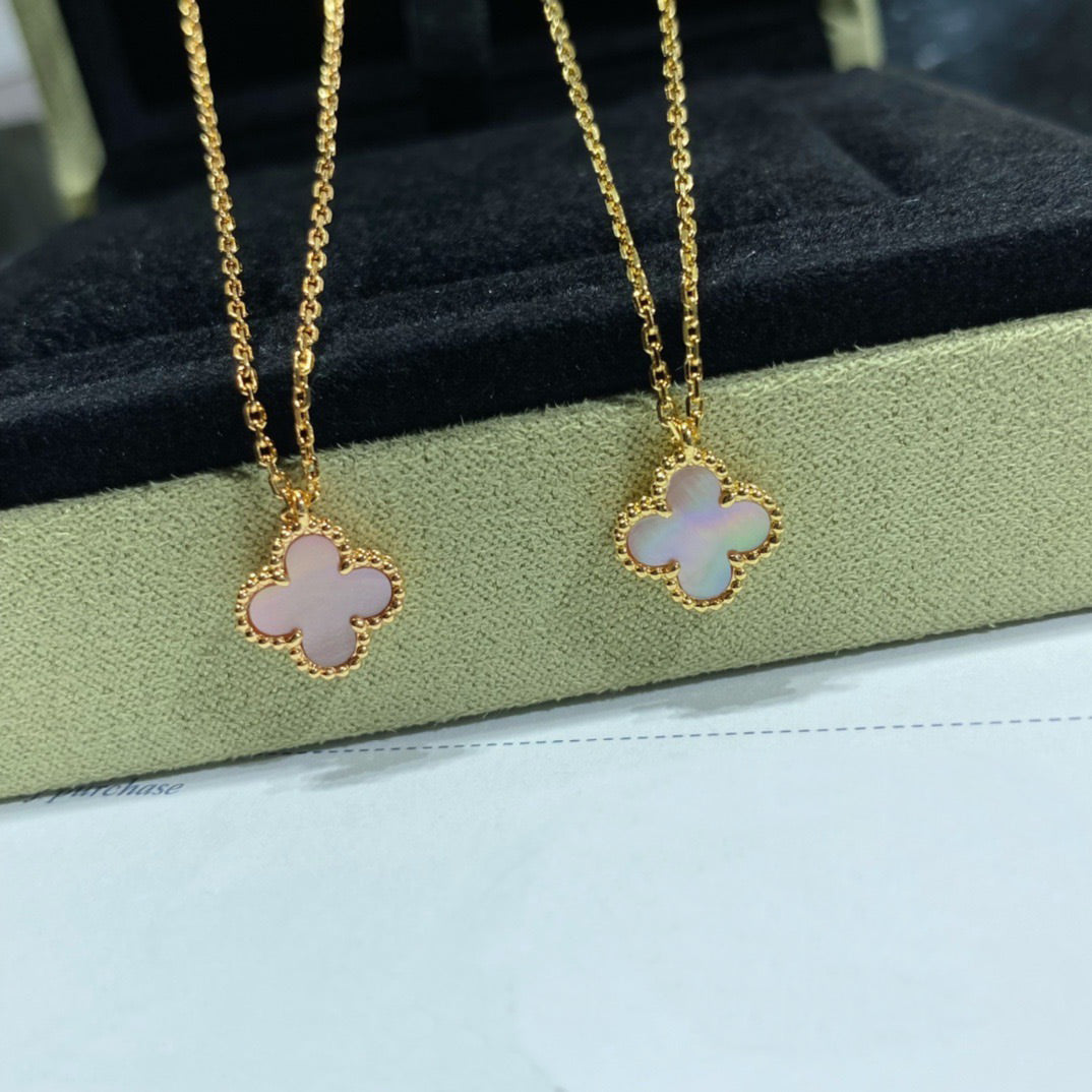 ¡®AuraJewelry¡¯CLOVER 15MM PINK MOTHER-OF-PEARL SINGLE FLOWER NECKLACE