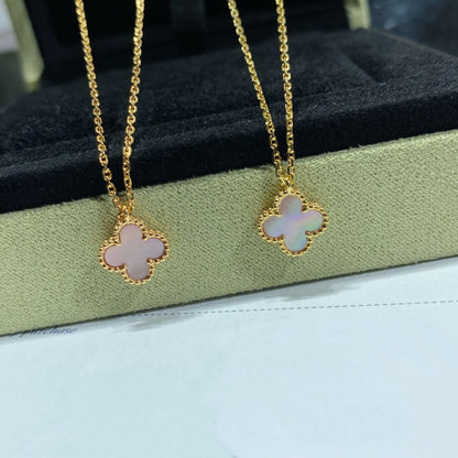 ¡®AuraJewelry¡¯CLOVER 15MM PINK MOTHER-OF-PEARL SINGLE FLOWER NECKLACE