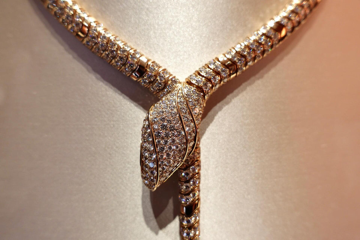 [✨AuraJewelry✨]HAUTE COUTURE GOLD SERPENTI NECKLACE