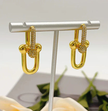 [AuraJewelry]TF HORSESHOE BUCKLE DIAMOND EARRINGS
