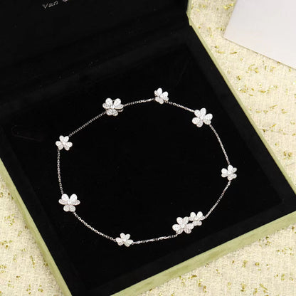 ¡®AuraJewelry¡¯FRIVOLE SILVER 9 FLOWERS NECKLACE