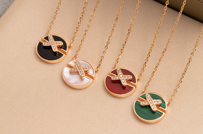 ¡®AuraJewelry¡¯JEUX DE PINK GOLD DIAMOND NECKLACE