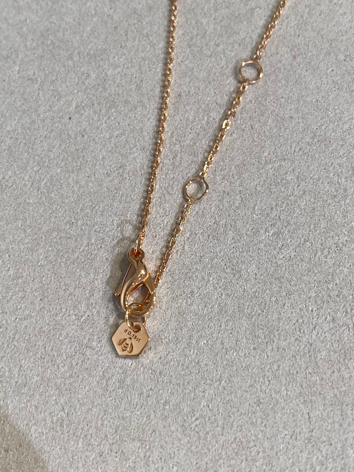 ¡®AuraJewelry¡¯BEE LOVE DIAMOND NECKLACE