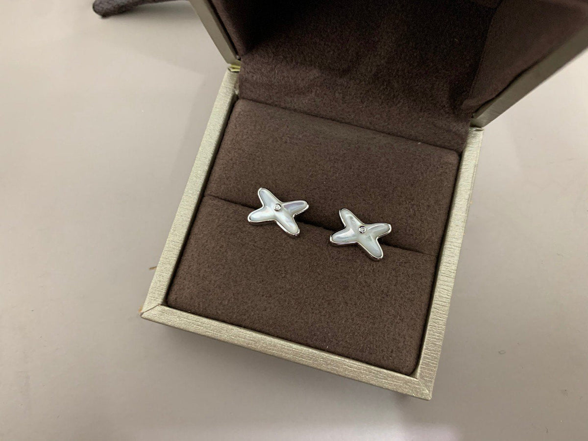¡®AuraJewelry¡¯JEUX DE WHITE MOP SILVER DIAMOND EARRINGS