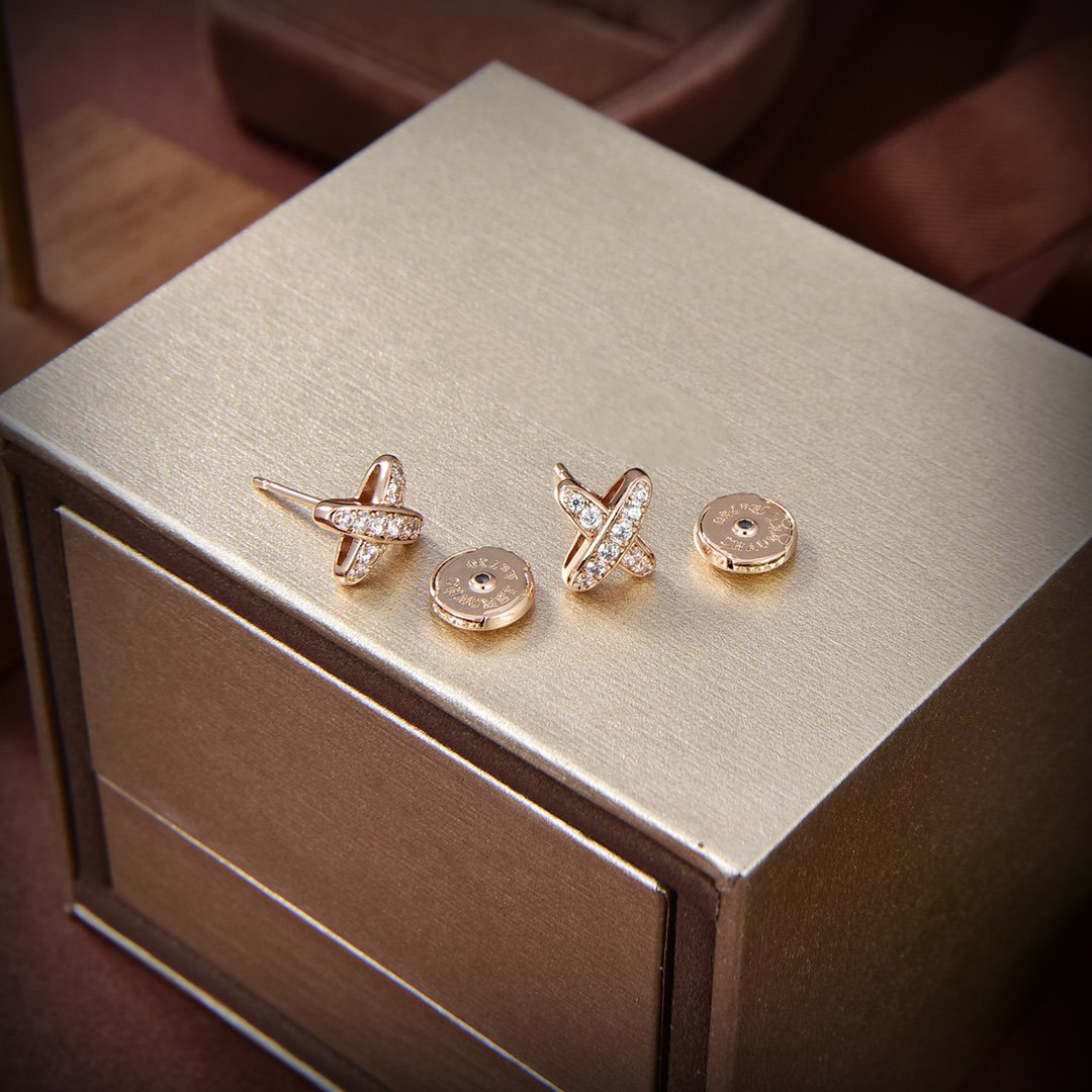 ¡®AuraJewelry¡¯JEUX DE GOLD DIAMOND EARRINGS