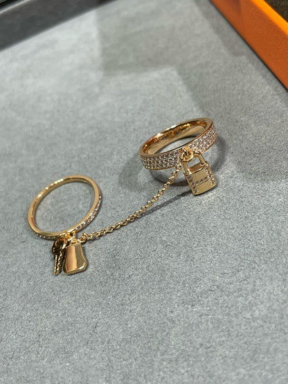 ¡®AuraJewelry¡¯HM KELLY CLOCHETTE DOUBLE RING IN  WITH DIAMONDS