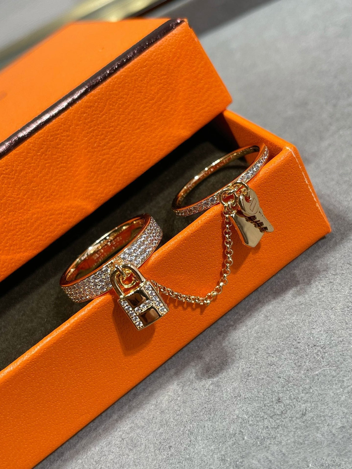 ¡®AuraJewelry¡¯HM KELLY CLOCHETTE DOUBLE RING IN  WITH DIAMONDS