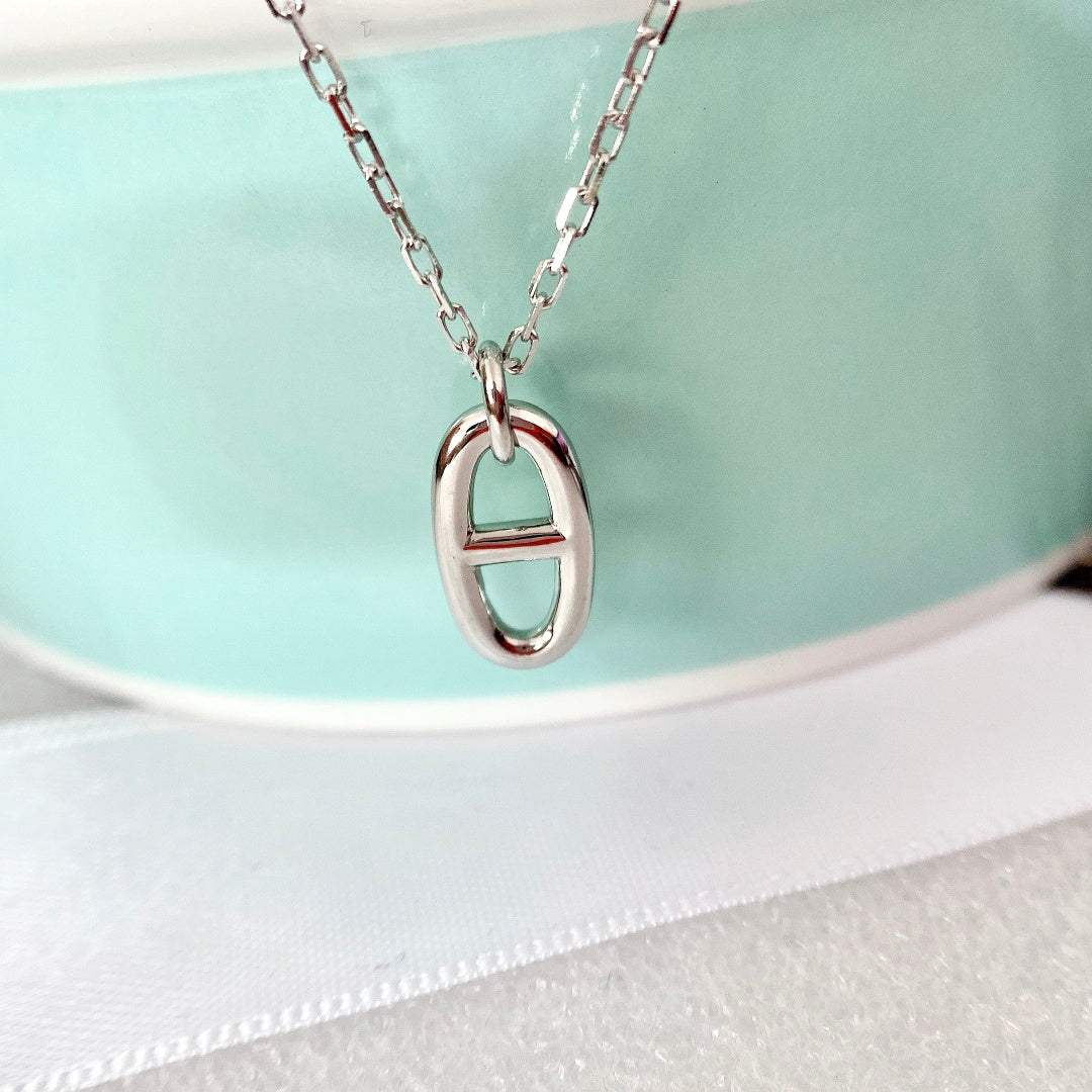 ¡®AuraJewelry¡¯HM PIG NOSE NECKLACE