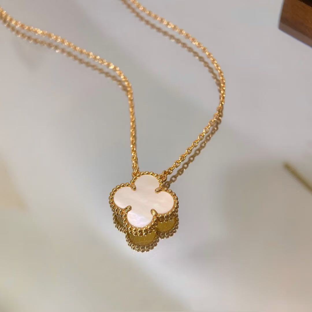 [AuraJewelry]CLOVER MINI 15MM WHITE MOTHER-OF-PEARL NECKLACE
