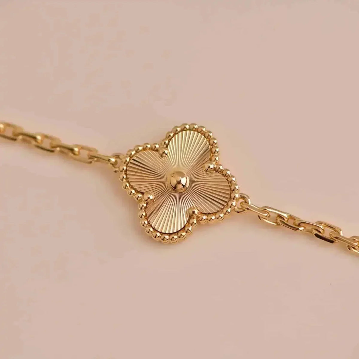 [AuraJewelry]New  CLOVER 5 MOTIF LASER BRACELET COLLECTION