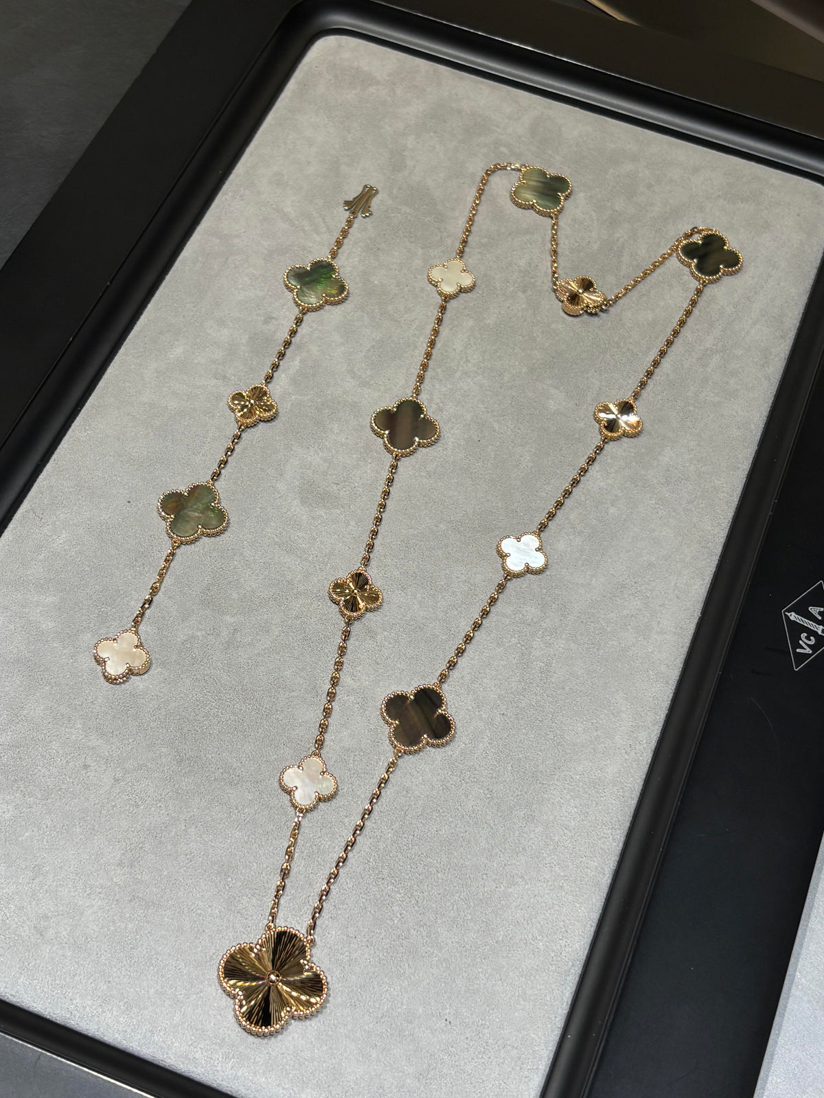 [¡®AuraJewelry¡¯] 25 NEW CLOVER 15 MOTIFS GRAY MOTHER-OF-PEARL