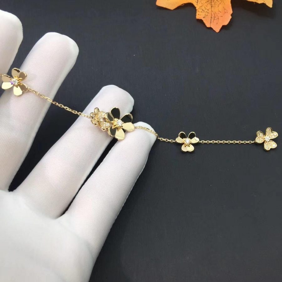 ¡®AuraJewelry¡¯FRIVOLE GOLD 5 FLOWERS BRACELET