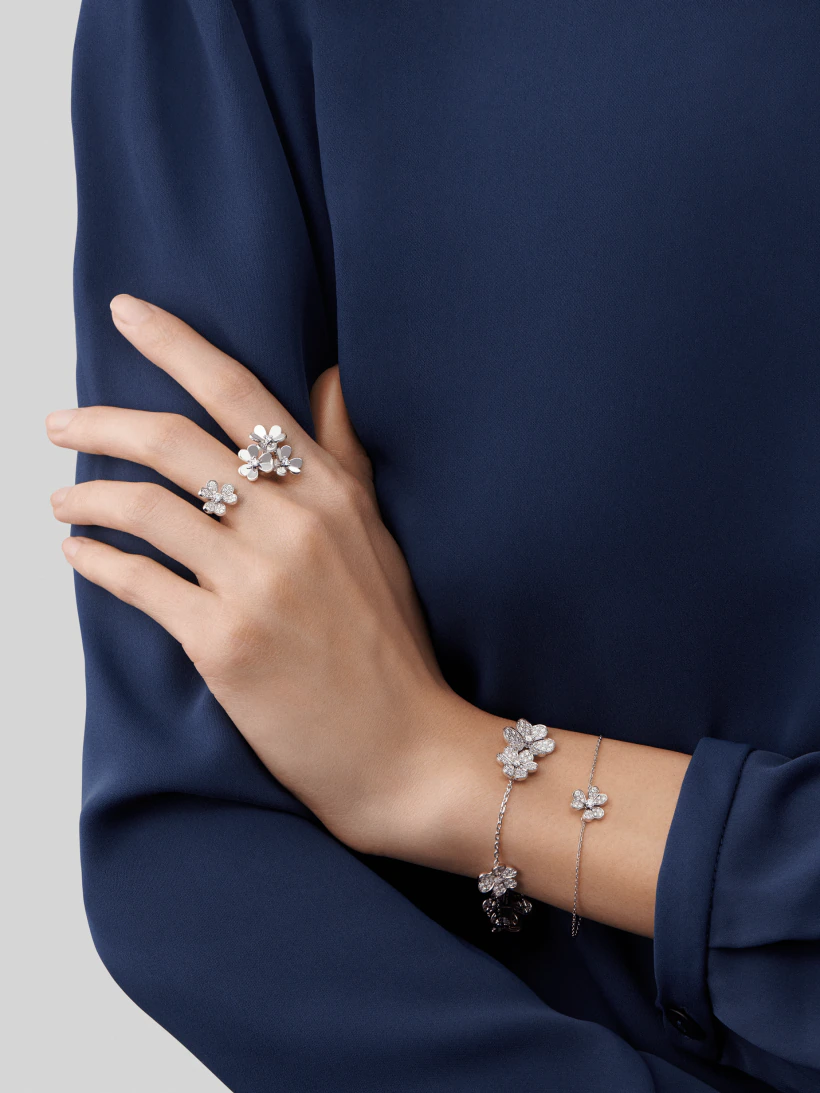¡®AuraJewelry¡¯FRIVOLE SILVER FLOWER DIAMOND BRACELET