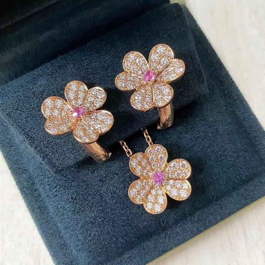 ¡®AuraJewelry¡¯FRIVOLE ROSE GOLD FLOWER DIAMOND NECKLACE