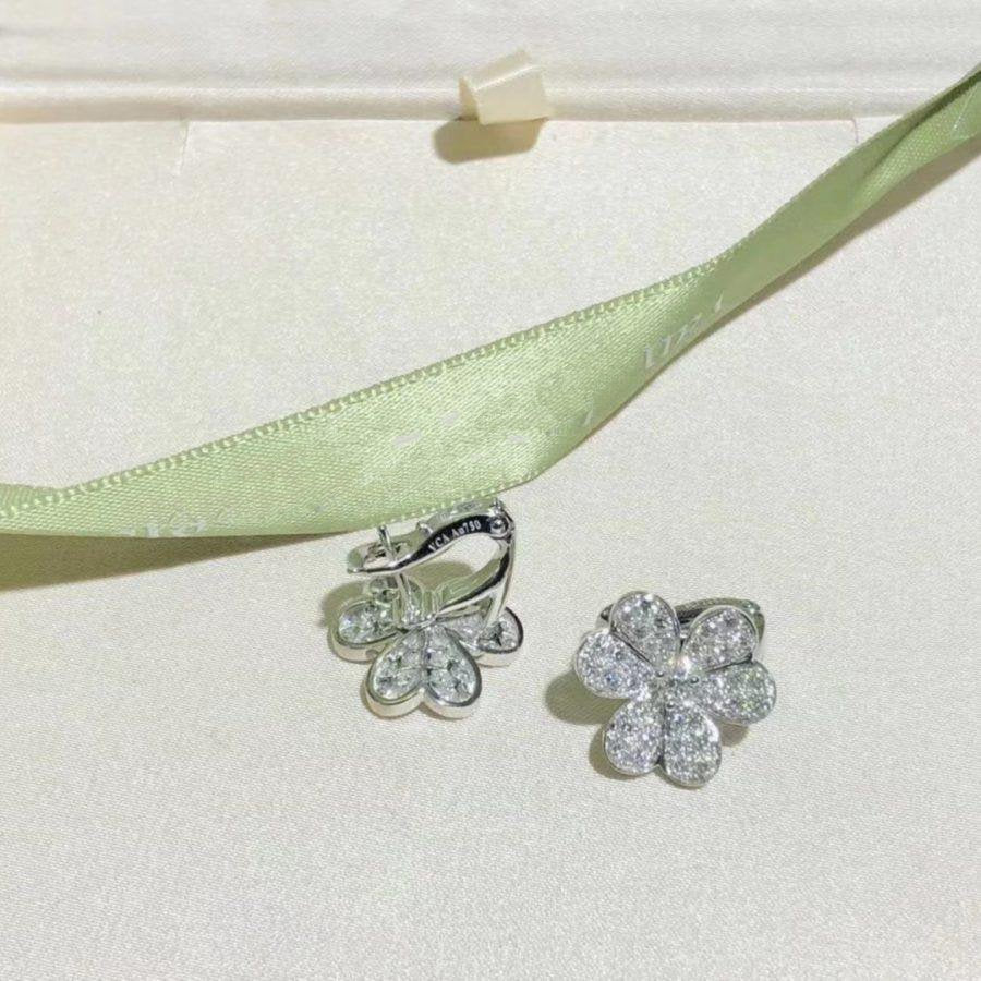 ¡®AuraJewelry¡¯FRIVOLE SILVER FLOWER DIAMOND EARRINGS