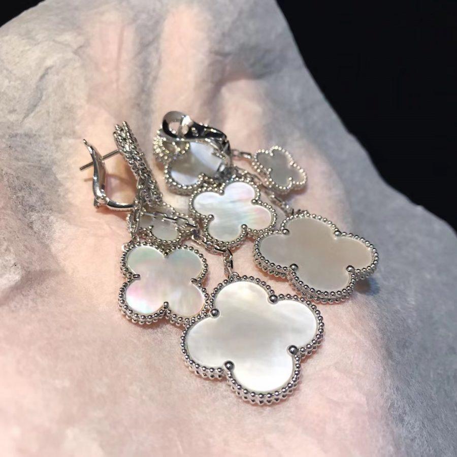 ¡®AuraJewelry¡¯CLOVER EARRINGS WHITE MOP 4 MOTIFS SILVER