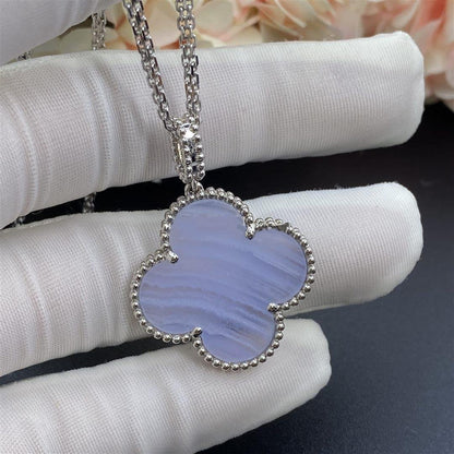 ¡®AuraJewelry¡¯CLOVER SILVER CHALCEDONY BIG CLOVER NECKLACE