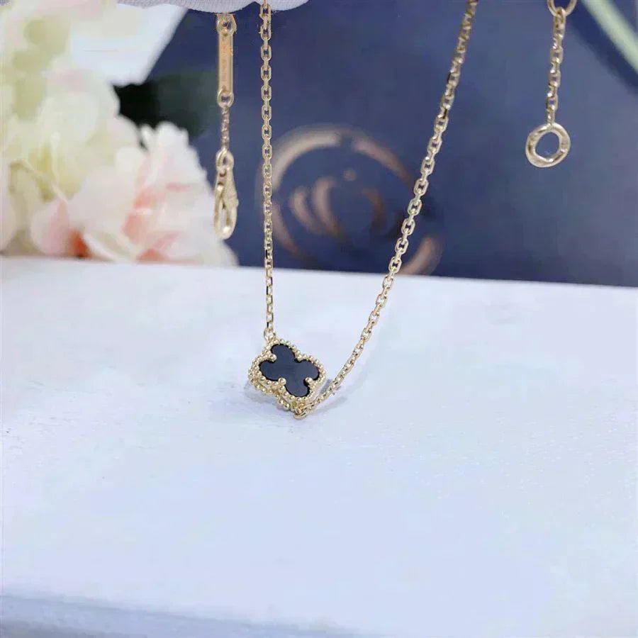 ¡®AuraJewelry¡¯CLOVER ONYX SINGLE FLOWER BRACELET