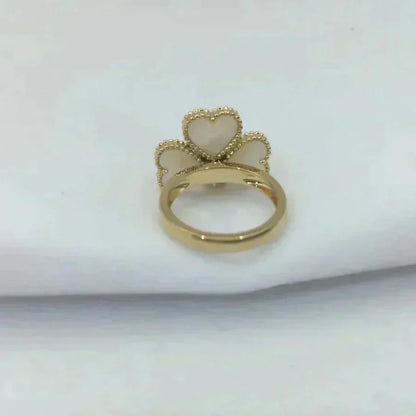 ¡®AuraJewelry¡¯SWEET CLOVER WHITE MOP RING