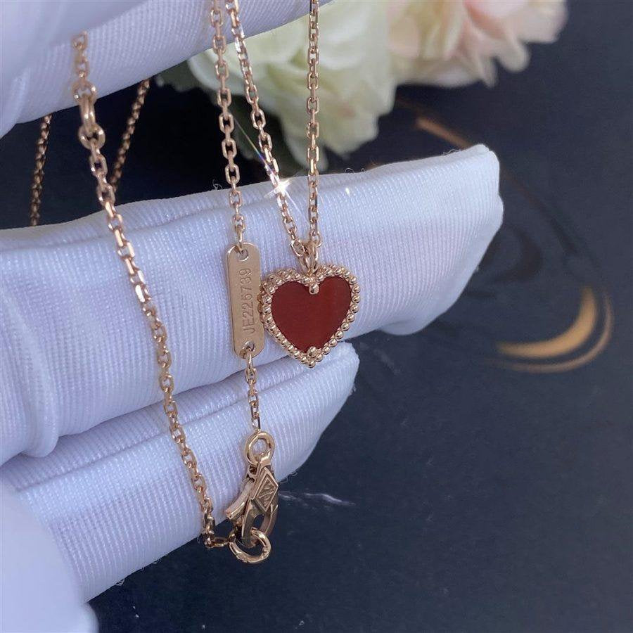 ¡®AuraJewelry¡¯SWEET CLOVER CARNELIAN HEART NECKLACE