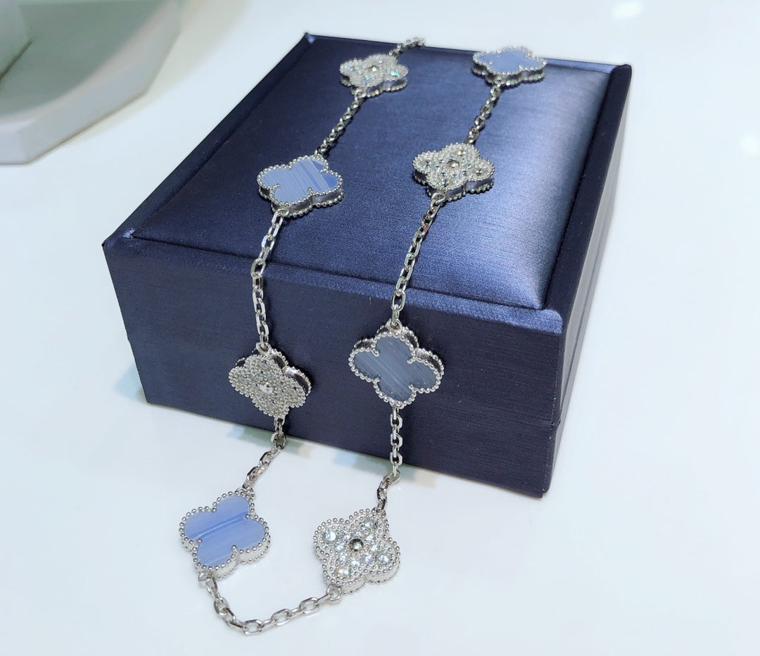 ¡®AuraJewelry¡¯CLOVER 10 MOTIFS CHALCEDONY DIAMONDS SILVER NECKLACE