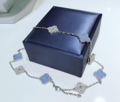 ¡®AuraJewelry¡¯CLOVER 10 MOTIFS CHALCEDONY DIAMONDS SILVER NECKLACE