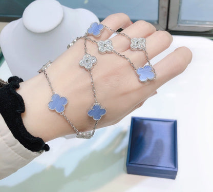 ¡®AuraJewelry¡¯CLOVER 10 MOTIFS CHALCEDONY DIAMONDS SILVER NECKLACE