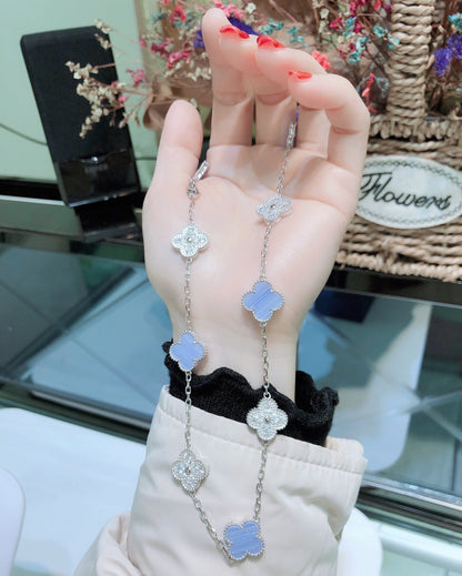 ¡®AuraJewelry¡¯CLOVER 10 MOTIFS CHALCEDONY DIAMONDS SILVER NECKLACE